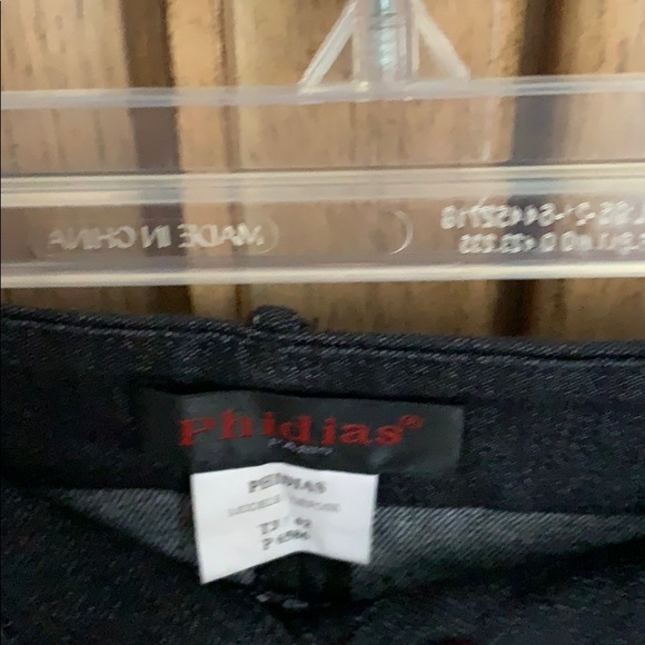 Capris - Picture 4 of 4